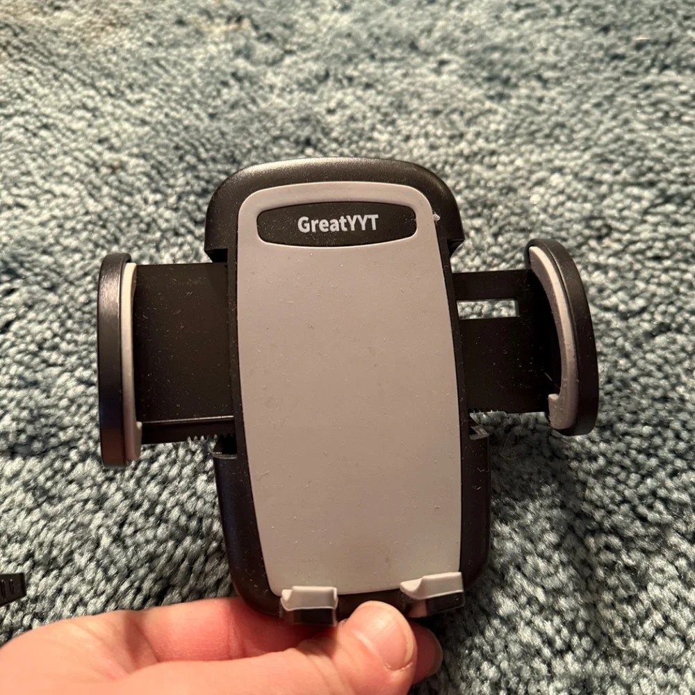 Universal Car Mount, works with most phones!